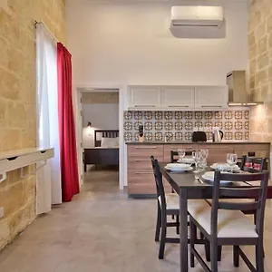 Vallettastay Old 3 Apartment
