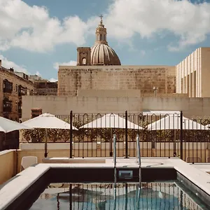 San Karlu Hotel